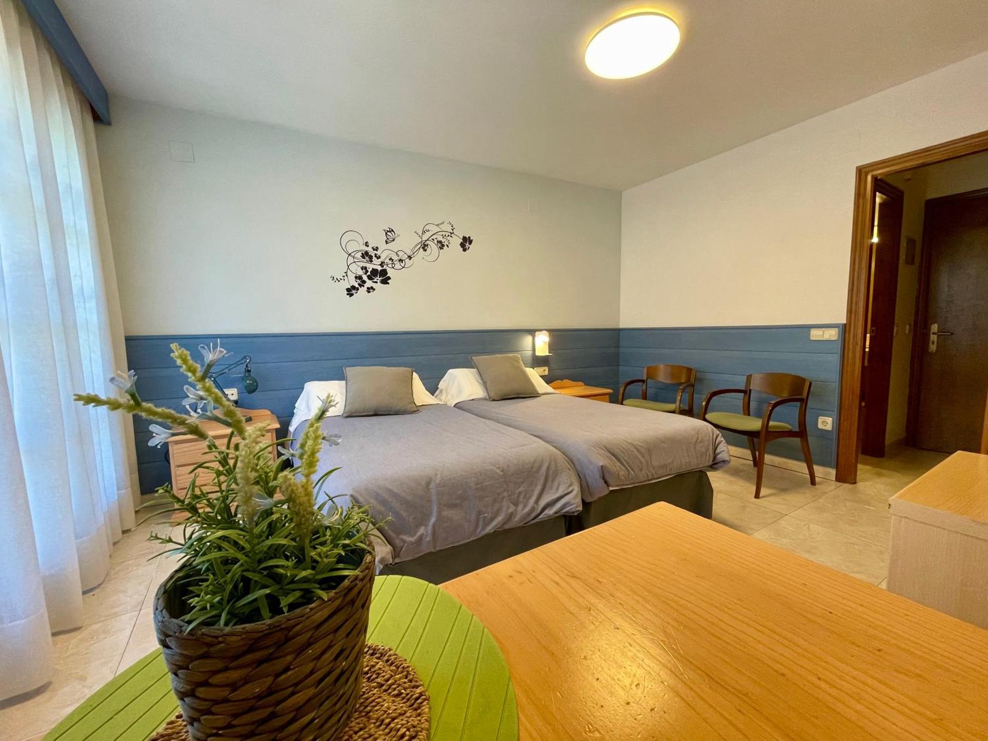 לייביה Aparthotel Les Corts מראה חיצוני תמונה